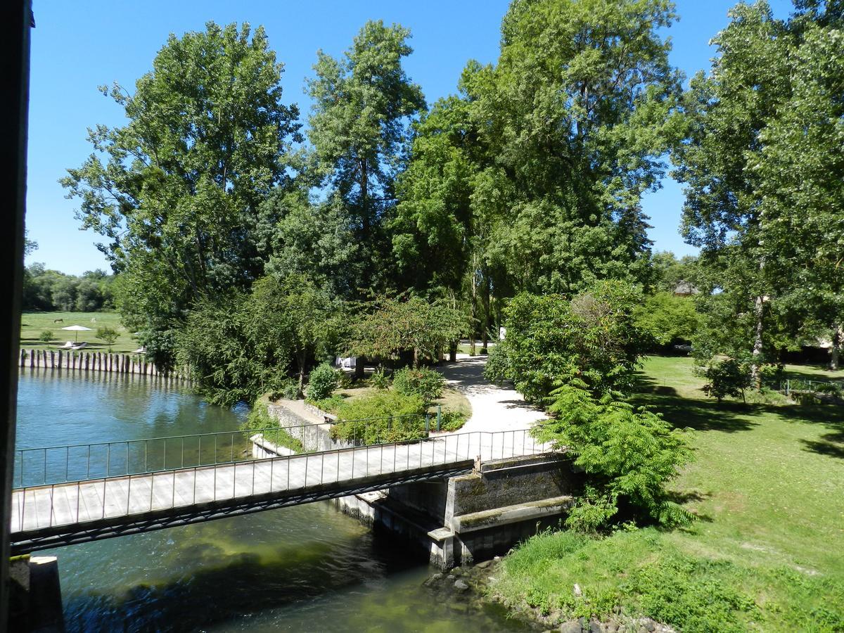 Saché Moulin De La Chevriere Bed & Breakfast エクステリア 写真